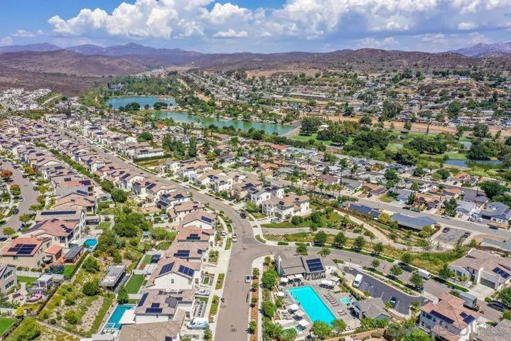 8894 Trailridge Ave, Santee, California 92071