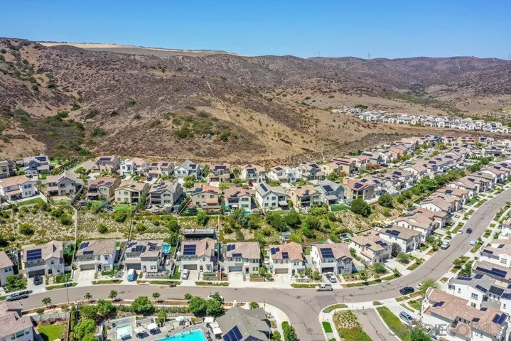 8894 Trailridge Ave, Santee, California 92071