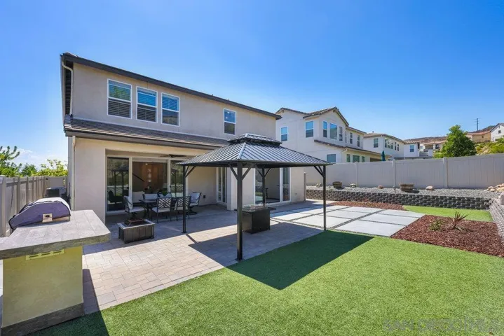 8894 Trailridge Ave, Santee, California 92071