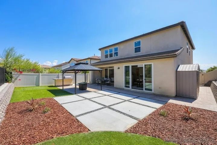 8894 Trailridge Ave, Santee, California 92071