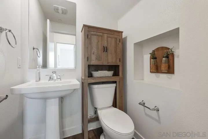 8894 Trailridge Ave, Santee, California 92071
