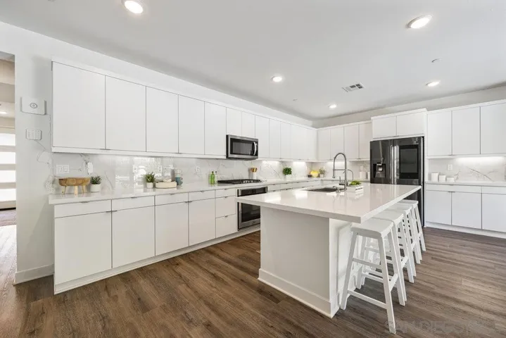 8894 Trailridge Ave, Santee, California 92071