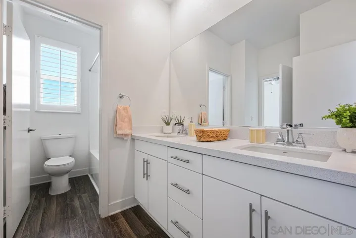 8894 Trailridge Ave, Santee, California 92071