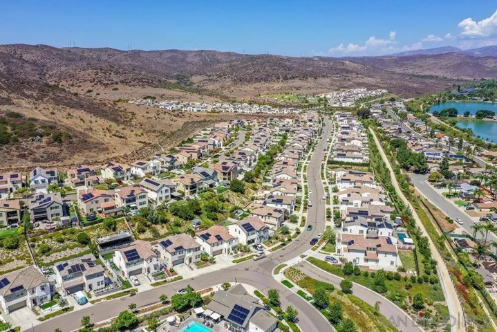 8894 Trailridge Ave, Santee, California 92071