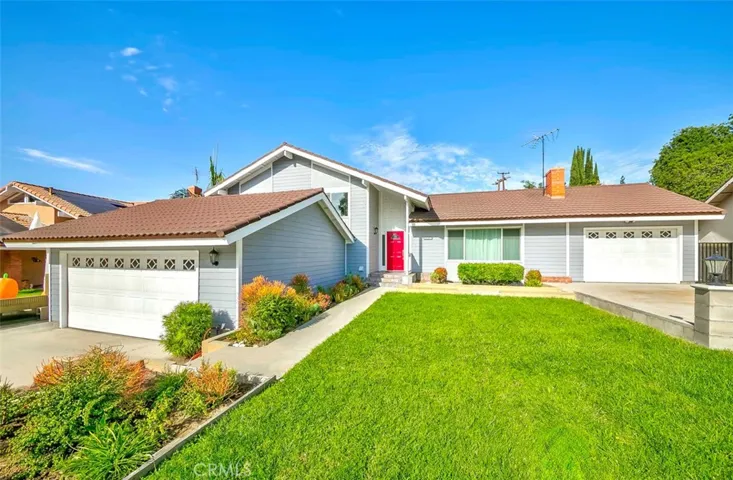 Welcome to 16109 Mesa Robles Dr.