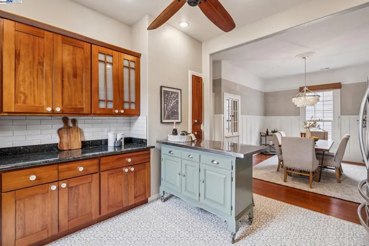 2151 Alameda Avenue, Alameda, California 94501