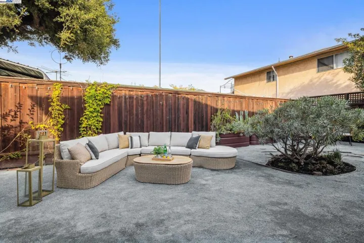 2151 Alameda Avenue, Alameda, California 94501