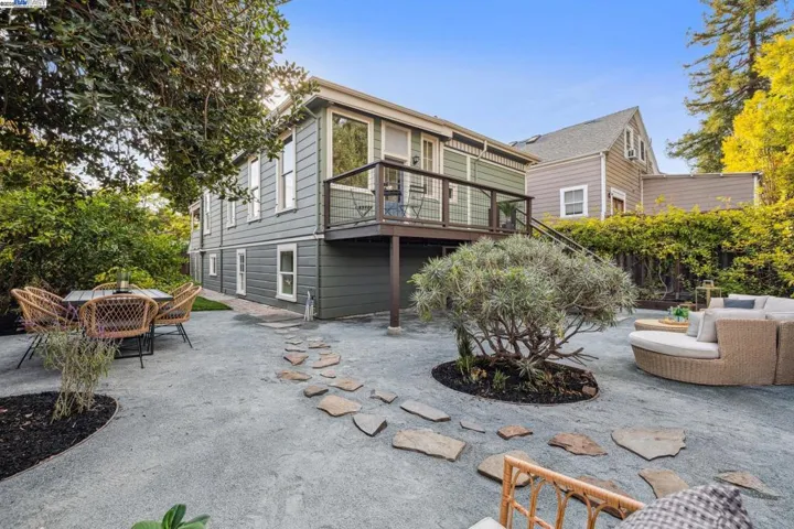 2151 Alameda Avenue, Alameda, California 94501