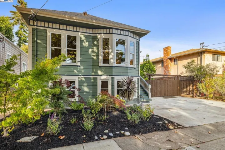 2151 Alameda Avenue, Alameda, California 94501