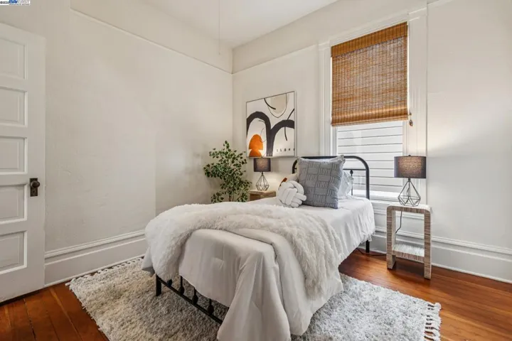 2151 Alameda Avenue, Alameda, California 94501