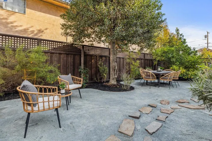 2151 Alameda Avenue, Alameda, California 94501