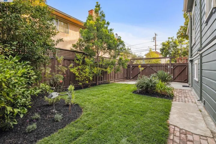2151 Alameda Avenue, Alameda, California 94501