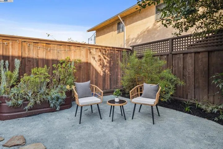 2151 Alameda Avenue, Alameda, California 94501