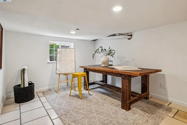 2151 Alameda Avenue, Alameda, California 94501