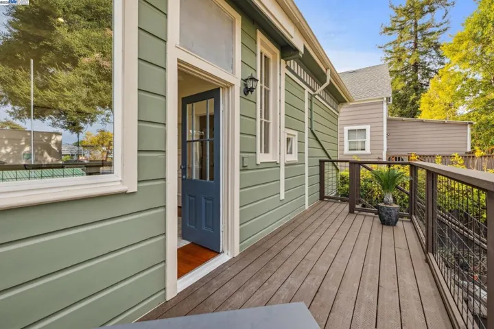 2151 Alameda Avenue, Alameda, California 94501