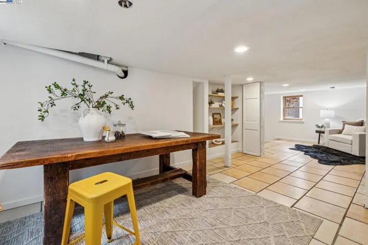 2151 Alameda Avenue, Alameda, California 94501