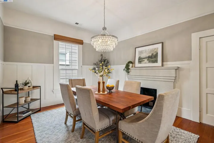 2151 Alameda Avenue, Alameda, California 94501