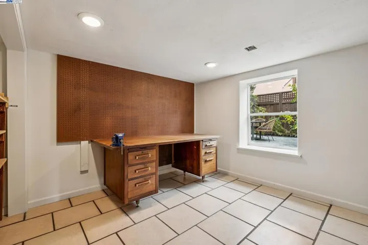 2151 Alameda Avenue, Alameda, California 94501
