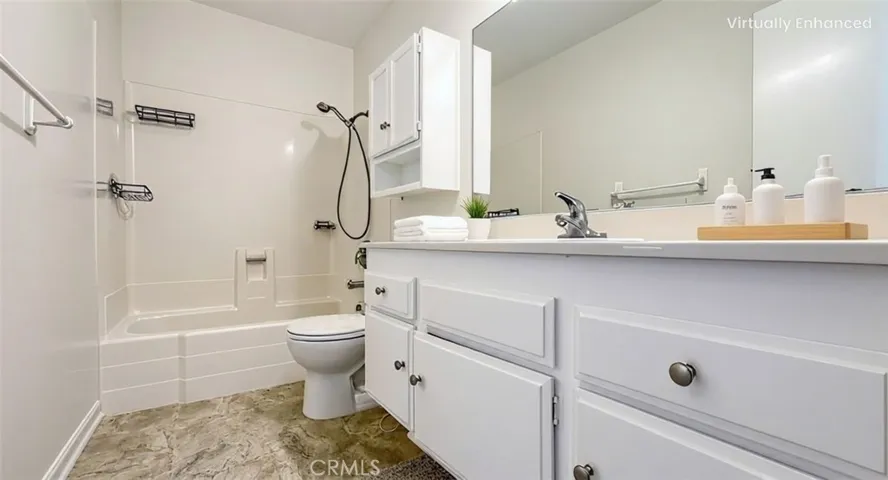 Communal Bath Upstairs