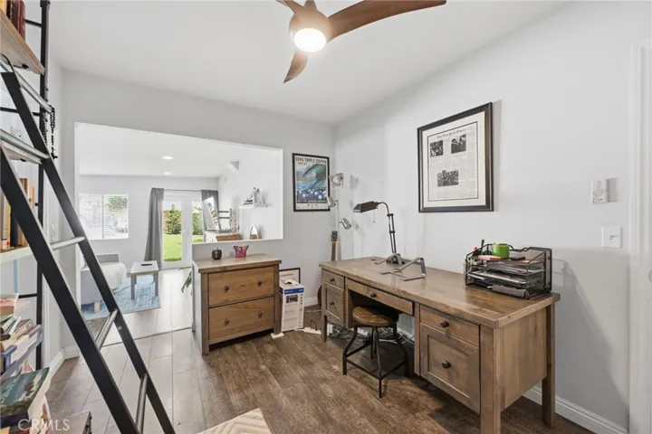 2076 Elanita, San Pedro, California 90732