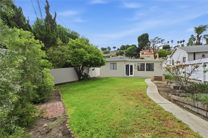 2076 Elanita, San Pedro, California 90732
