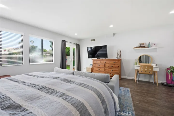 2076 Elanita, San Pedro, California 90732