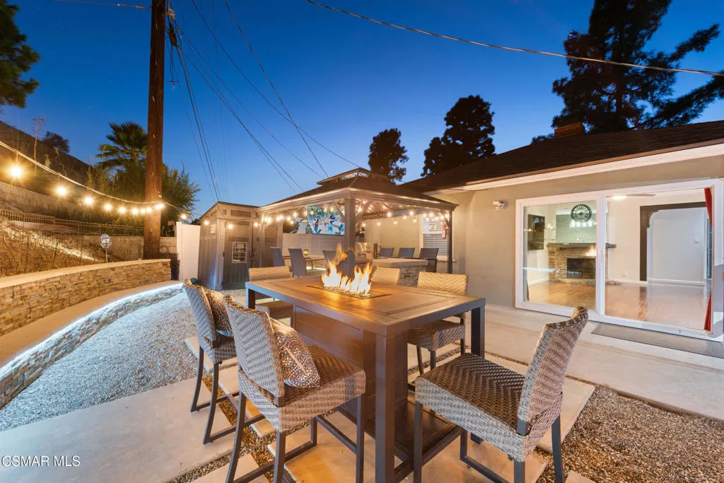 8466 Springford Drive, Sun Valley, California 91352 home-pic-32