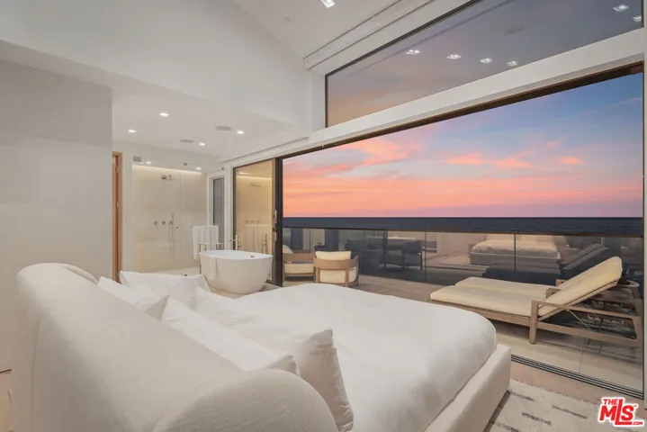 18954 Pacific Coast Highway, Malibu, California 90265