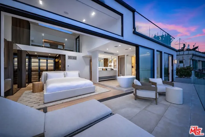 18954 Pacific Coast Highway, Malibu, California 90265