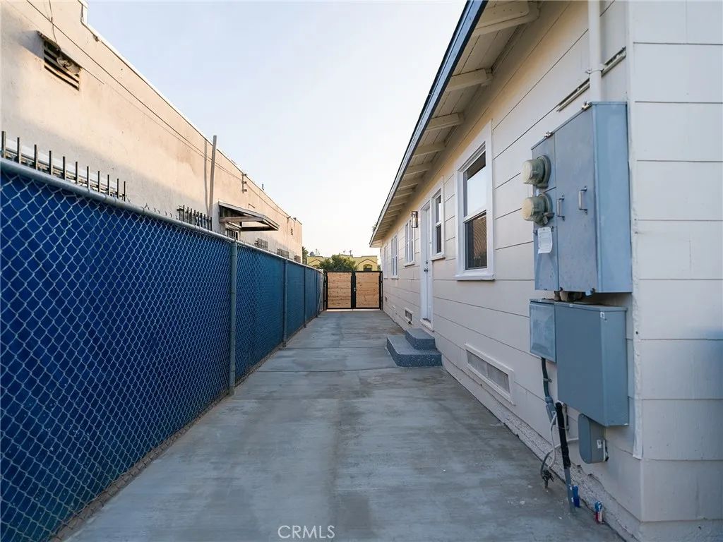 3453 Estrada, Los Angeles, California 90023 home-pic-43