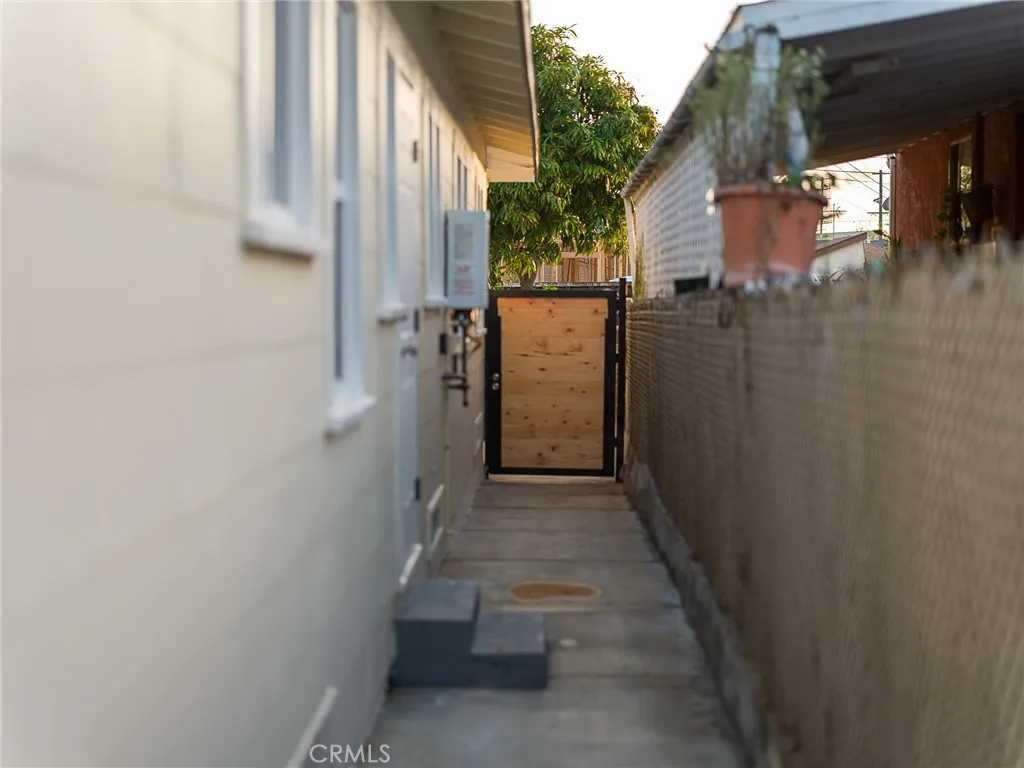 3453 Estrada, Los Angeles, California 90023 home-pic-47