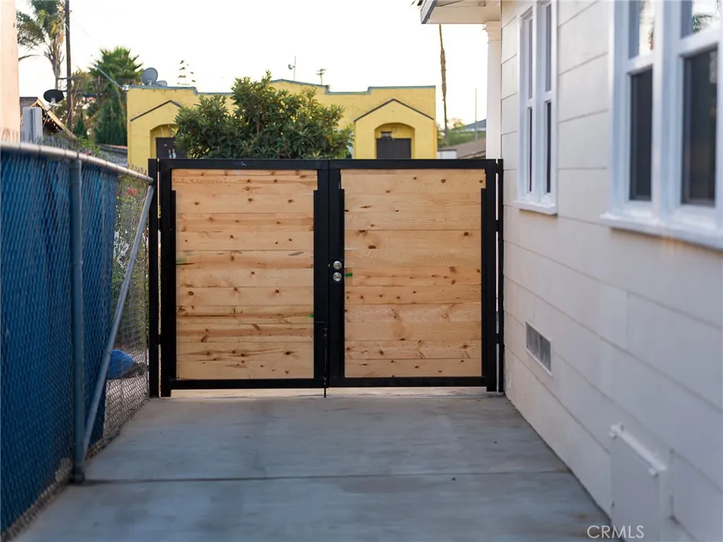 3453 Estrada, Los Angeles, California 90023 home-pic-48