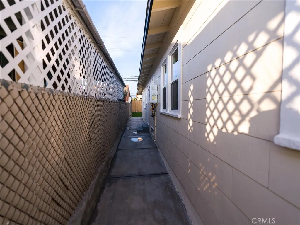 3453 Estrada, Los Angeles, California 90023 home-pic-42