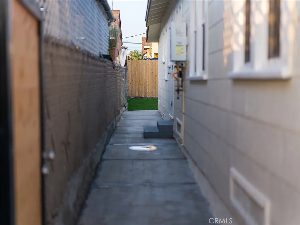 3453 Estrada, Los Angeles, California 90023 home-pic-51