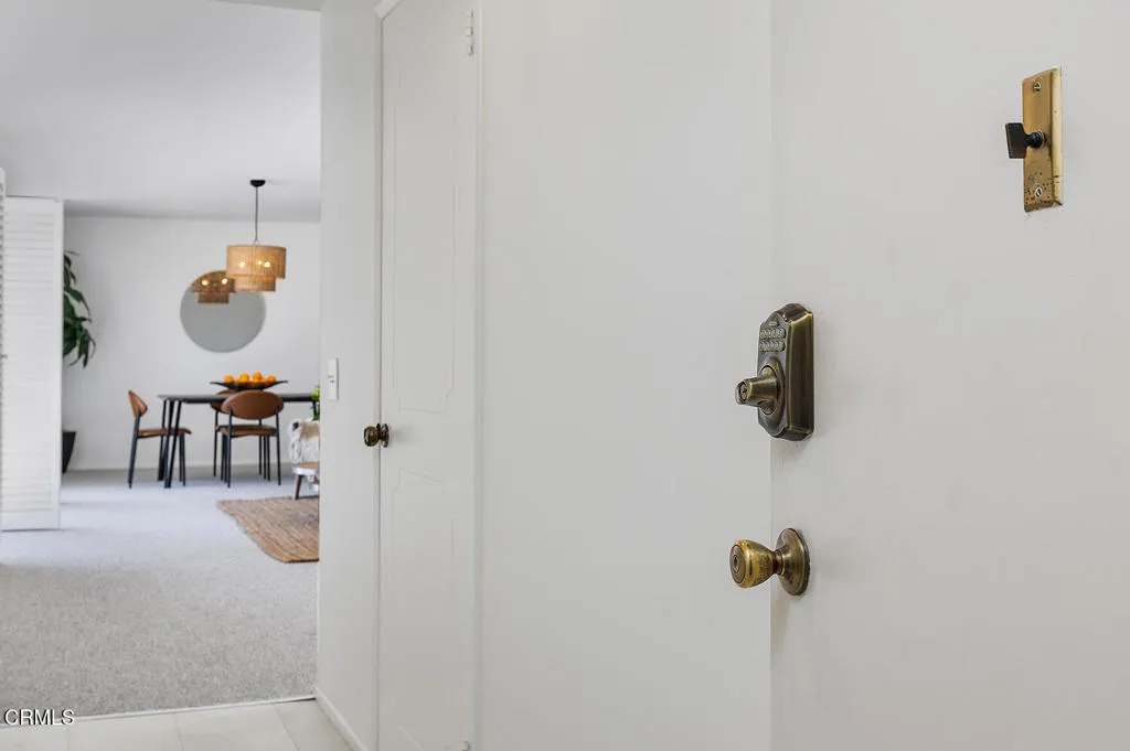 972 E California Boulevard 201, Pasadena, California 91106 home-pic-3