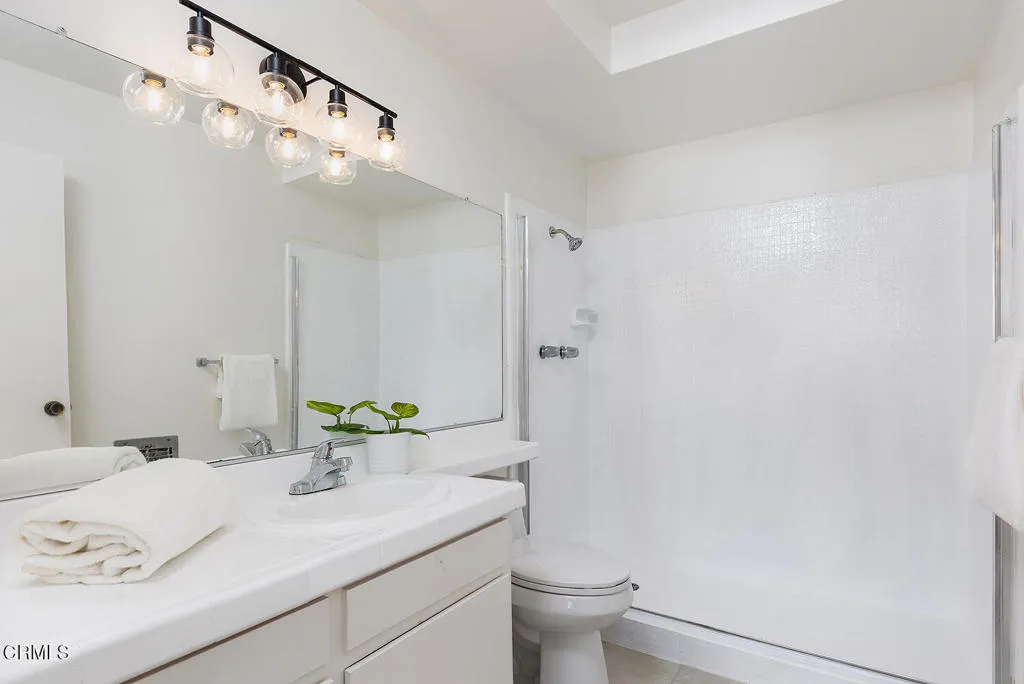972 E California Boulevard 201, Pasadena, California 91106 home-pic-18