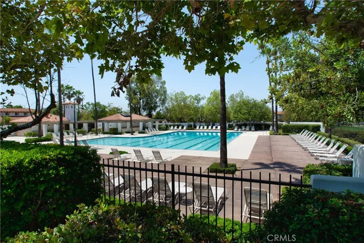 27 Via Lavendera, Rancho Santa Margarita, California 92688