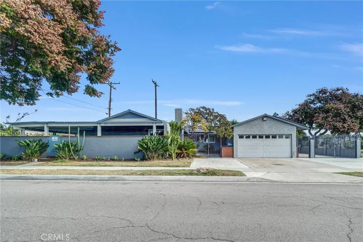 2131 W Niobe Ave, Anaheim is on a large corner lot
