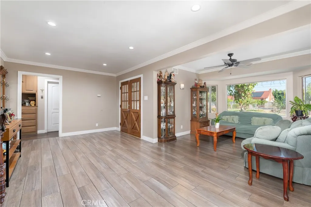 9205 Haddon Avenue, Sun Valley, California 91352 home-pic-6