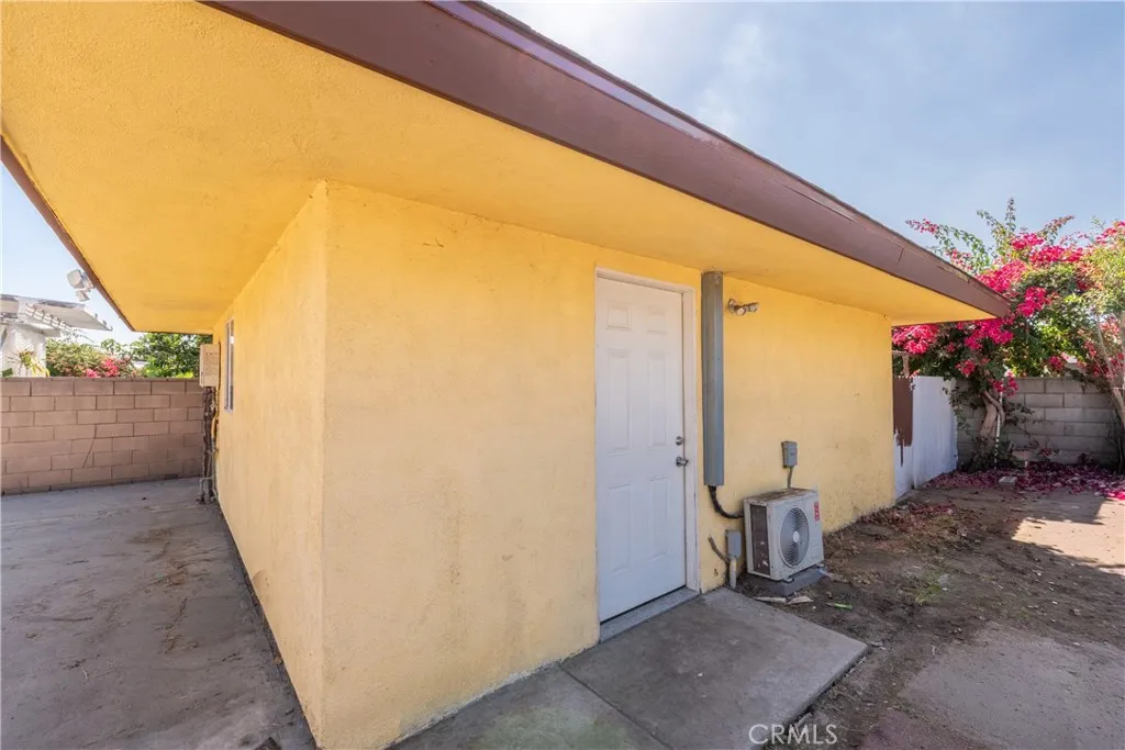 9205 Haddon Avenue, Sun Valley, California 91352 home-pic-25