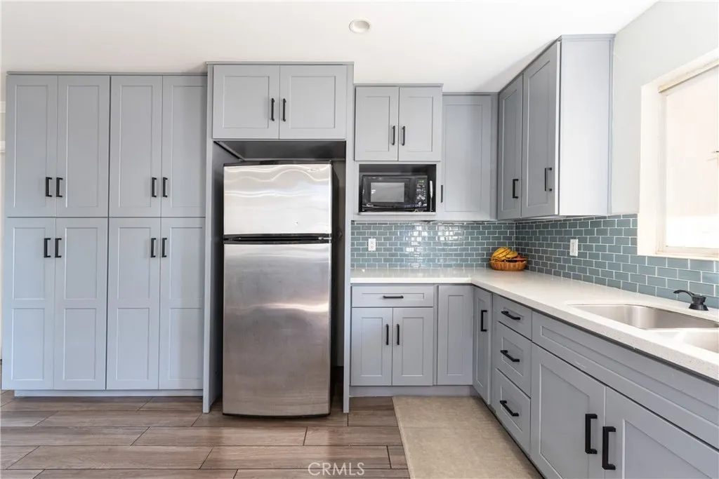 9205 Haddon Avenue, Sun Valley, California 91352 home-pic-7