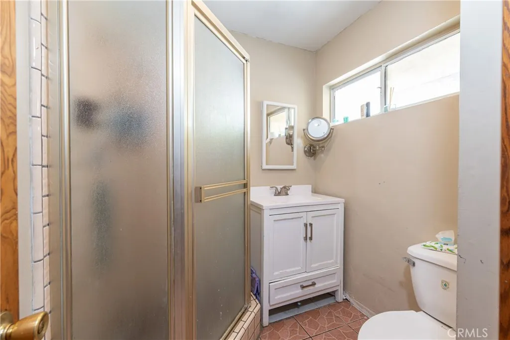 9205 Haddon Avenue, Sun Valley, California 91352 home-pic-12