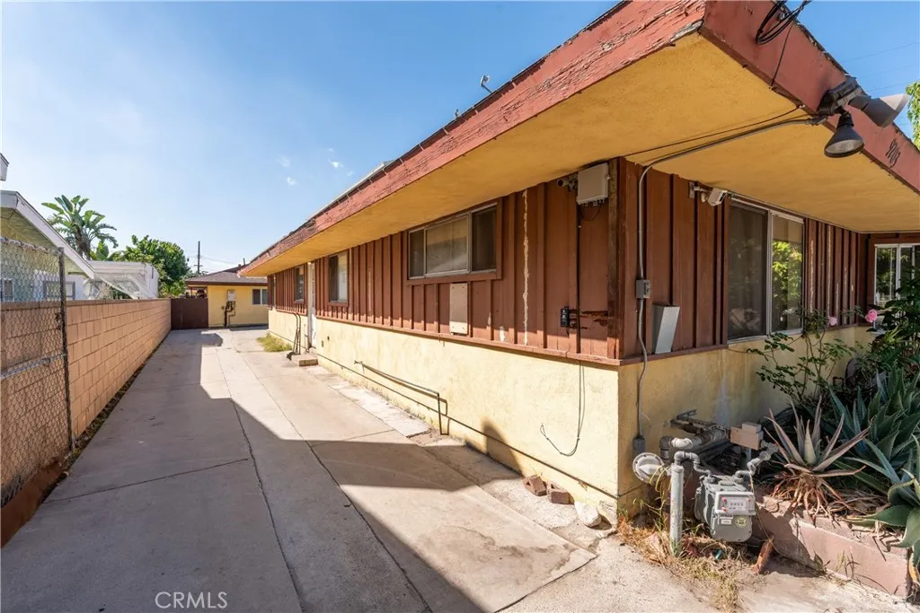 9205 Haddon Avenue, Sun Valley, California 91352 home-pic-30