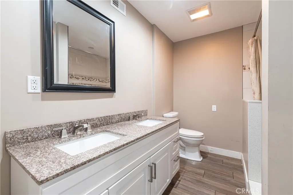 9205 Haddon Avenue, Sun Valley, California 91352 home-pic-18