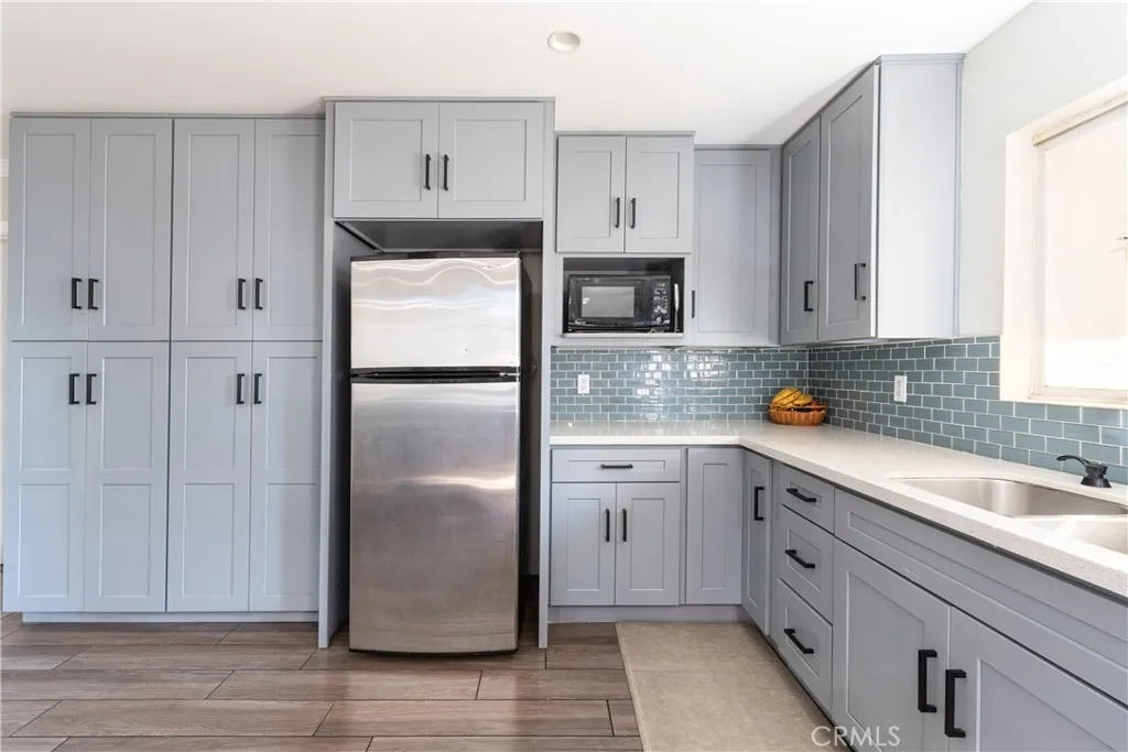 9205 Haddon Avenue, Sun Valley, California 91352 home-pic-8