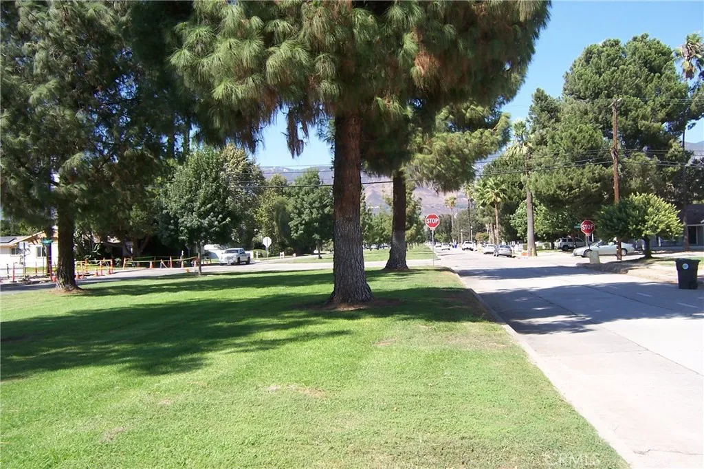 3175 N Mountain View, San Bernardino, California 92405 home-pic-2