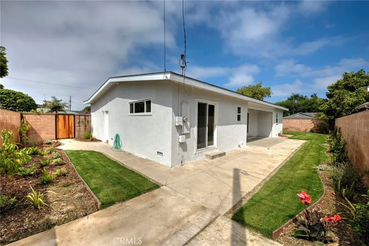 2376 Stanbridge Avenue, Long Beach, California 90815