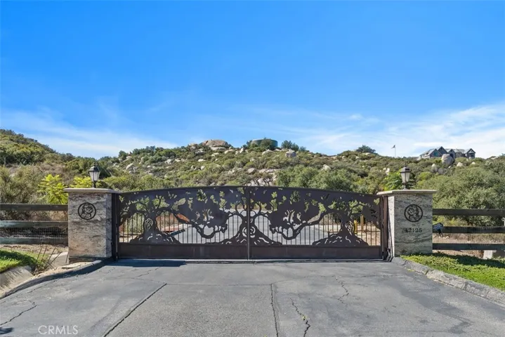 Custom estate gate entry