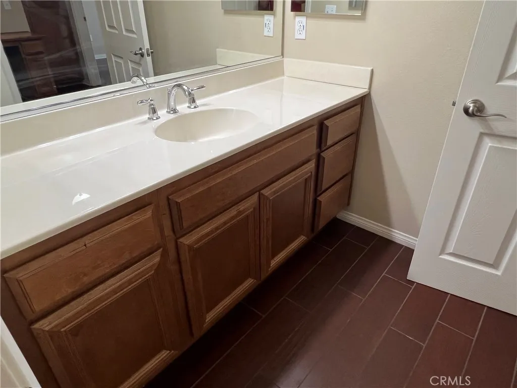 1510 Orange Avenue 902, Redlands, California 92373 home-pic-16
