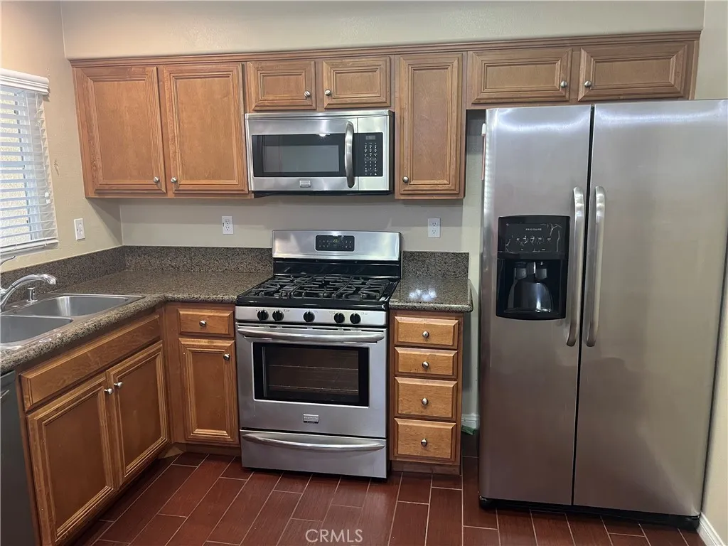 1510 Orange Avenue 902, Redlands, California 92373 home-pic-8